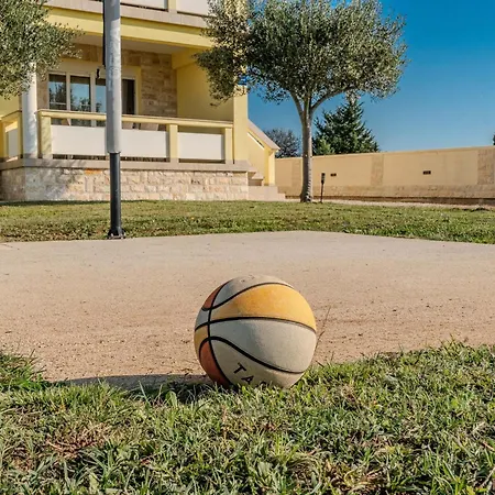 Nyaraló Holida Jurkin By Interhome Nin