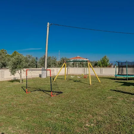 Holida Jurkin By Interhome Nin