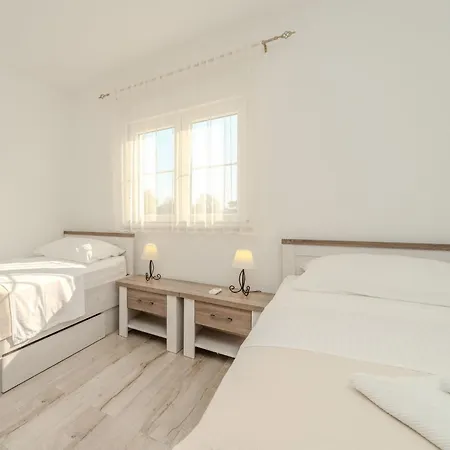 Holida Jurkin By Interhome