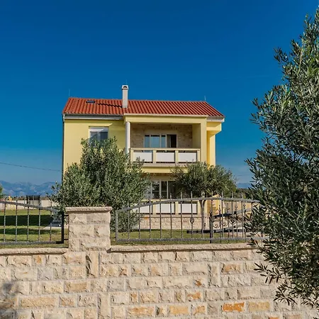 Holida Jurkin By Interhome