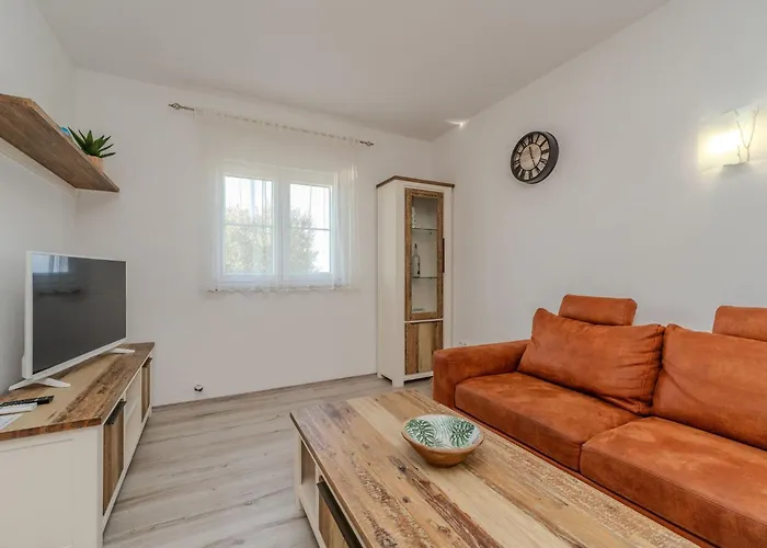 Holida Jurkin By Interhome *