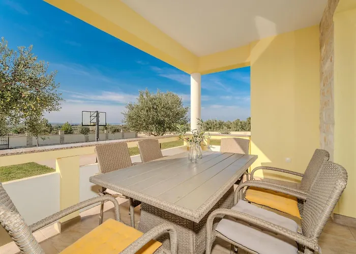 Holida Jurkin By Interhome