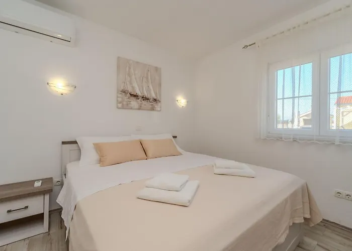 Holiday home Holida Jurkin By Interhome