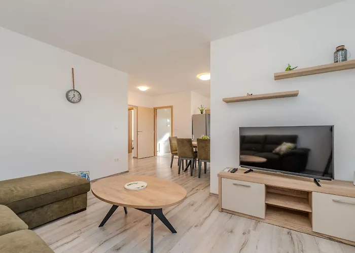 Holiday home Holida Jurkin By Interhome Nin